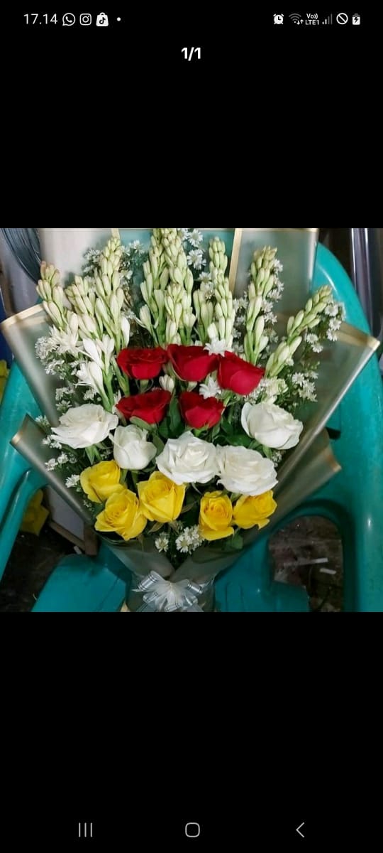 Hand Bouquet 8
