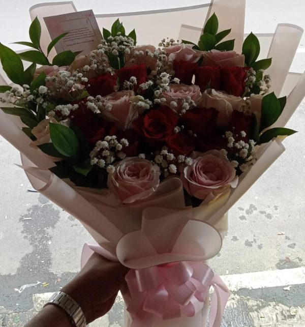 Hand Bouquet 12